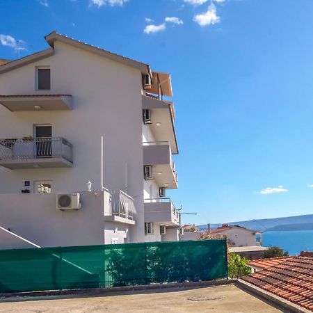 Apartments Sonata Omiš Buitenkant foto